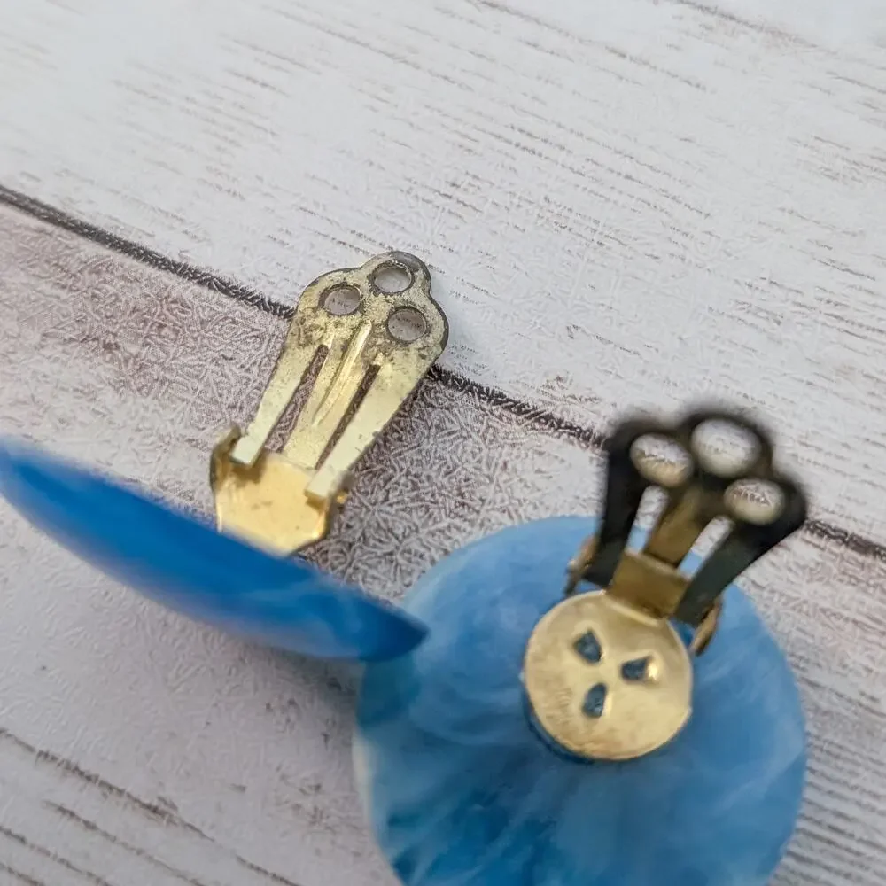 Vintage Clip On Earrings 1